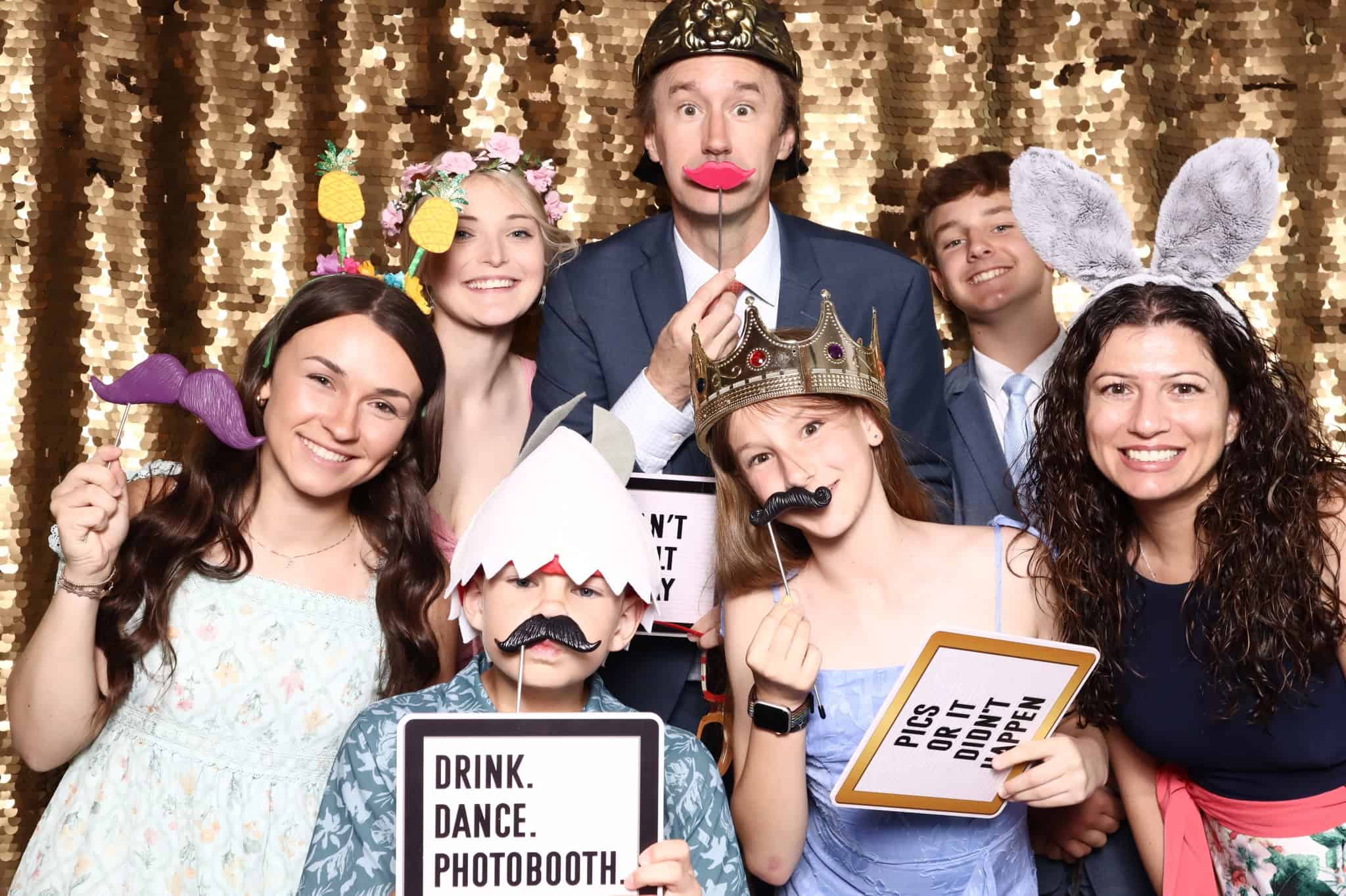 Sparrow Beginnings Wedding Photo Booth