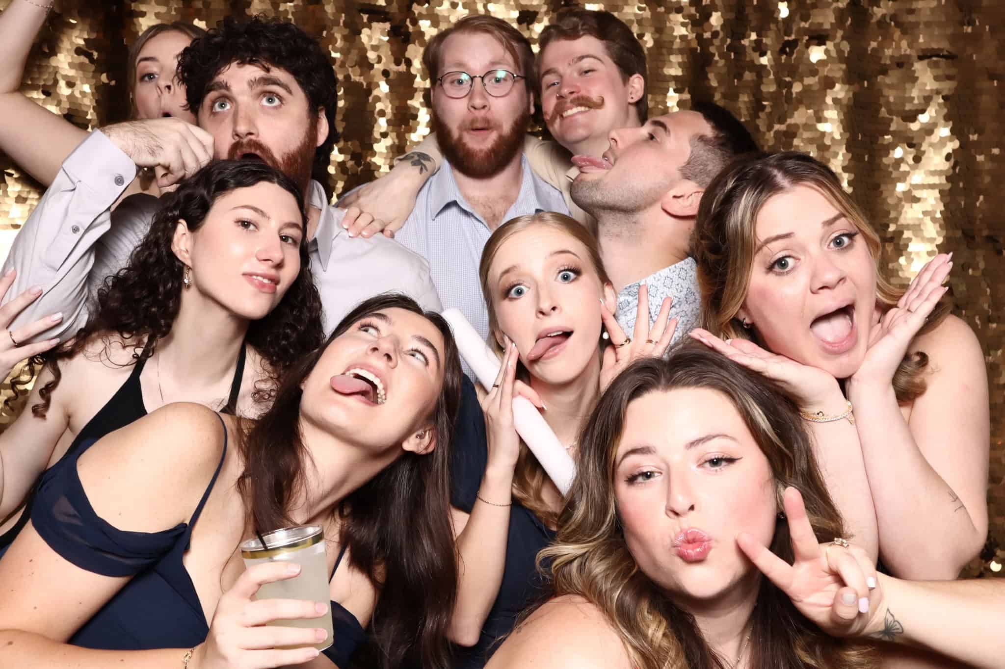 Sparrow Beginnings Wedding Photo Booth