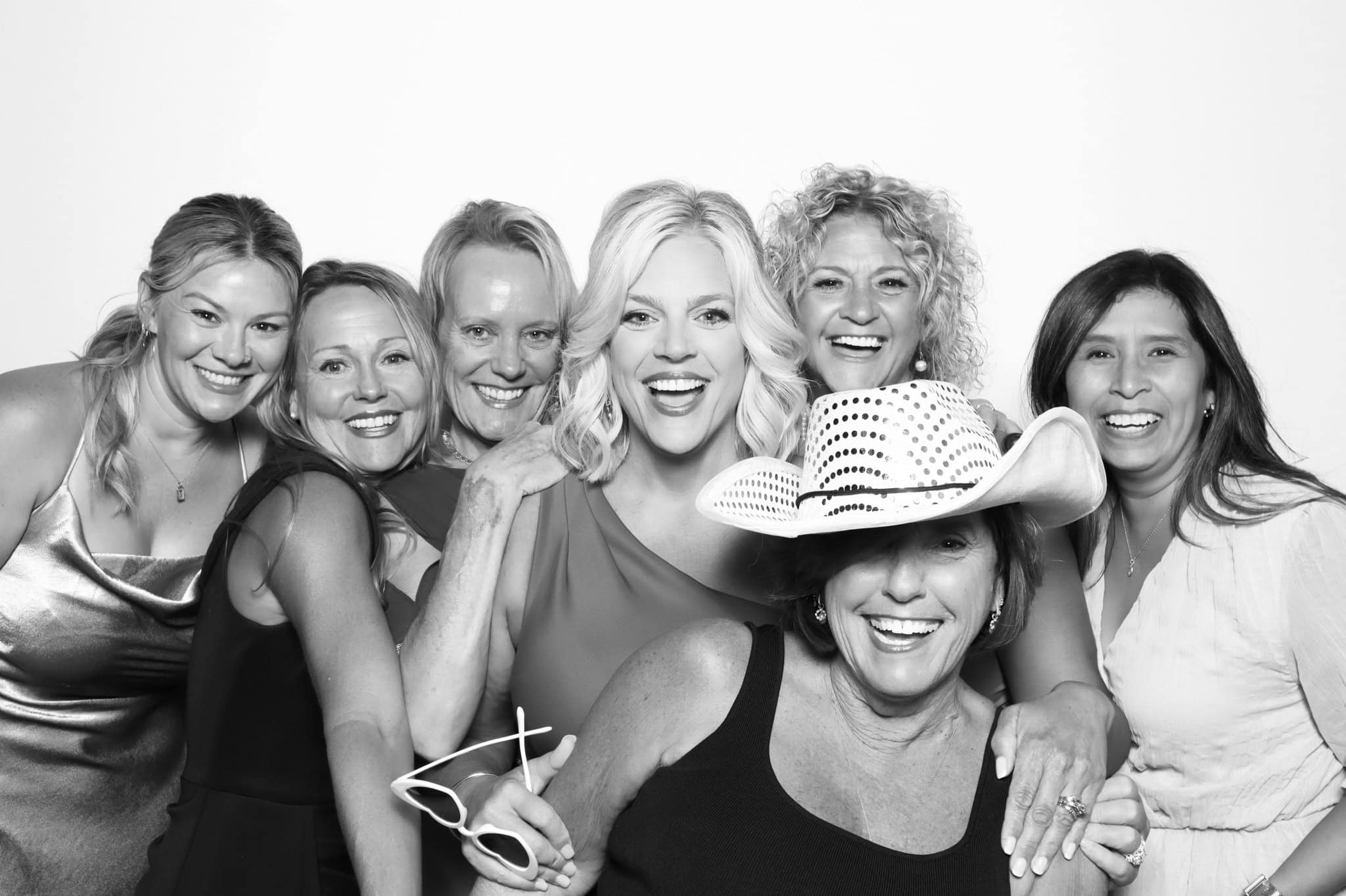 Black & White Glam Booth