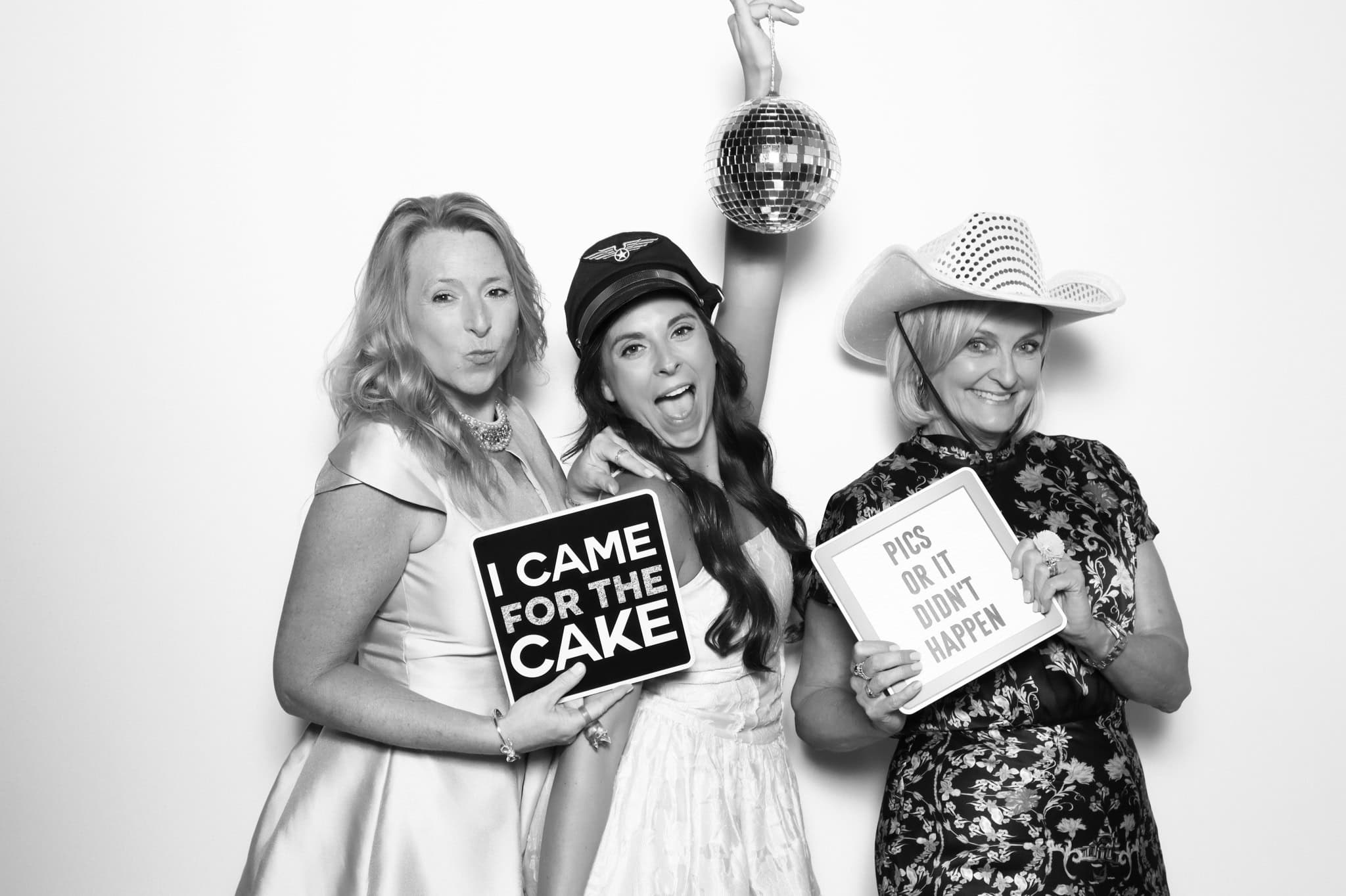 Black & White Glam Booth